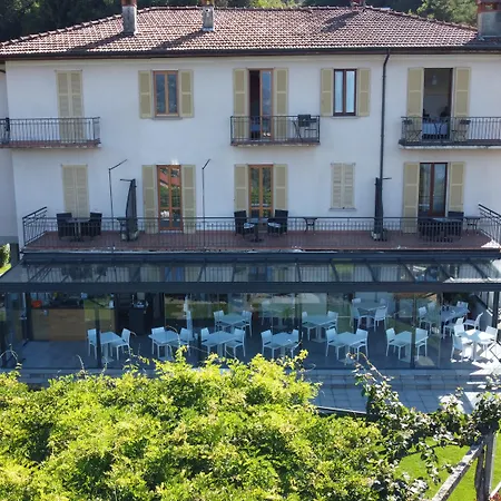 Il Perlo ホテル 3*